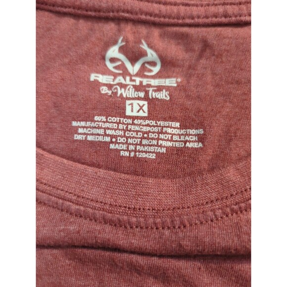 Realtree Property Of Maroon T-Shirt Women’s 1X Outdoor Hunting Camo Graphic Tee - Picture 4 of 8